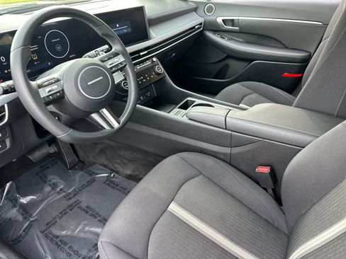 Used 2024 Hyundai Sonata SEL w/ Convenience Package image 9