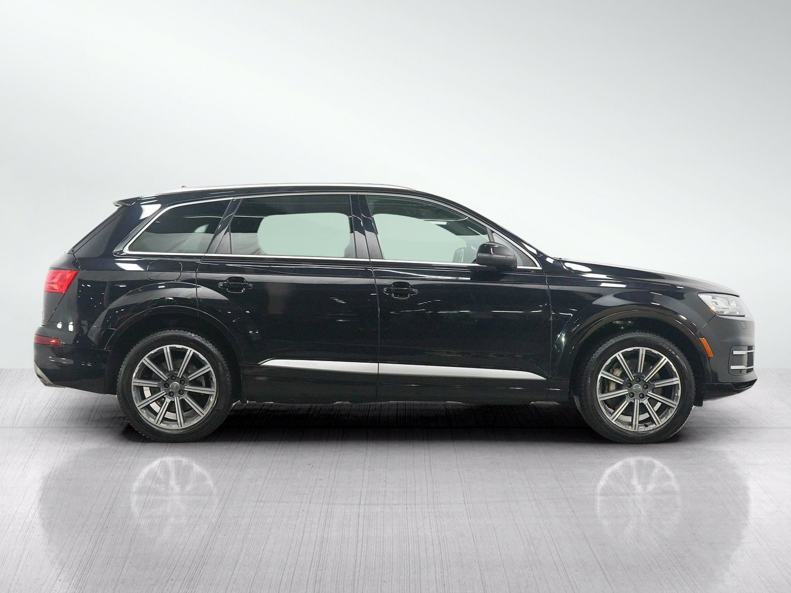 Used 2017 Audi Q7 3.0T Premium Plus AWD/4WD image 6