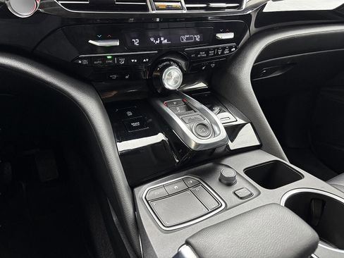 Used 2022 Acura MDX w/ Advance Package image 29