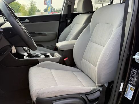Used 2020 Kia Sportage LX FWD image 10
