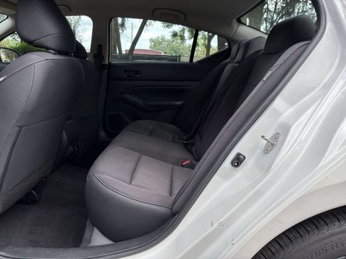 Used 2025 Nissan Altima 2.5 SV FWD image 22