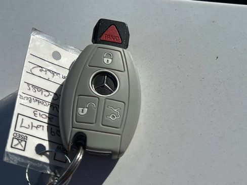 Used 2013 Mercedes-Benz C 250 Sedan image 10