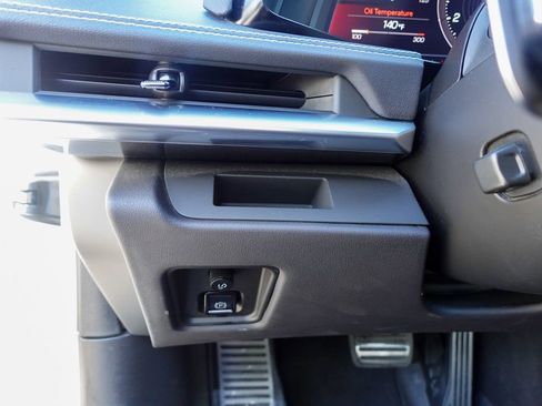 Used 2022 Chevrolet Corvette Stingray Coupe w/ Z51 Performance Package image 27