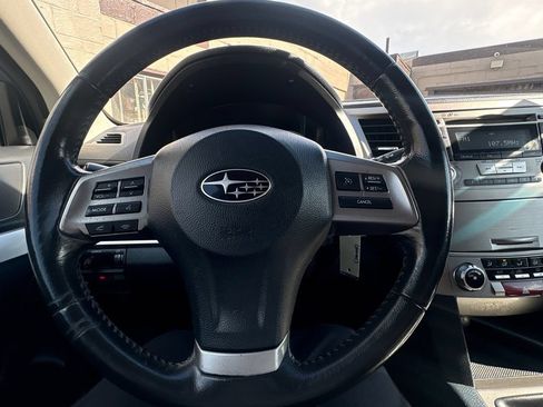 Used 2013 Subaru Outback 2.5i Premium AWD/4WD image 15
