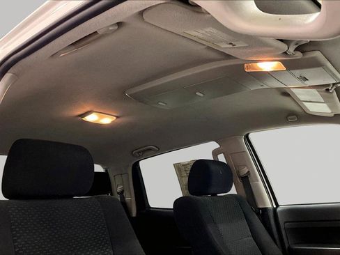 Used 2010 Toyota Tundra 4x4 CrewMax image 28