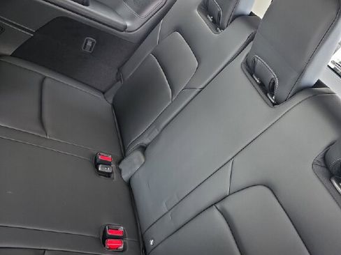 New 2026 Nissan Pathfinder SL FWD image 3