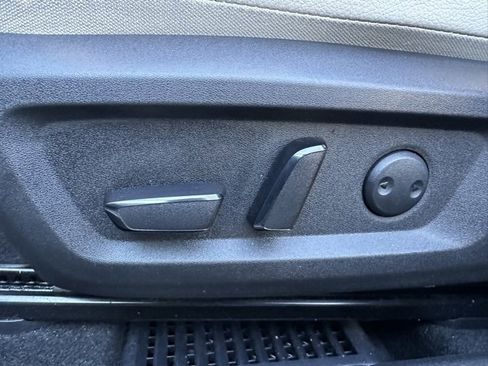 Used 2021 Nissan Rogue SL w/ Premium Package image 18