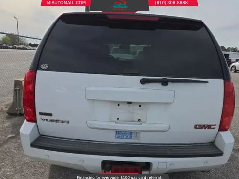 Used 2012 GMC Yukon SLT w/ SLT-2 Equipment Package AWD/4WD image 4