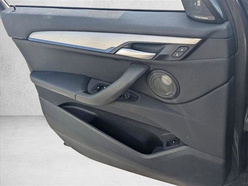 Used 2021 BMW X1 xDrive28i w/ M Sport Package image 11