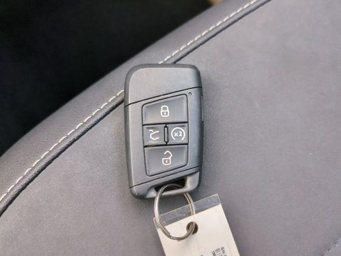 Used 2024 Volkswagen Taos SE FWD image 29