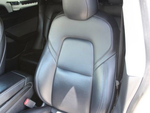 Used 2021 Tesla Model Y 2WD image 18