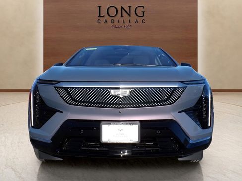New 2026 Cadillac Optiq Luxury 1 image 2
