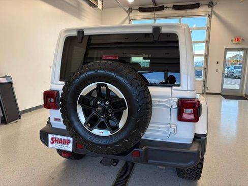 Used 2021 Jeep Wrangler Unlimited Rubicon AWD/4WD image 9