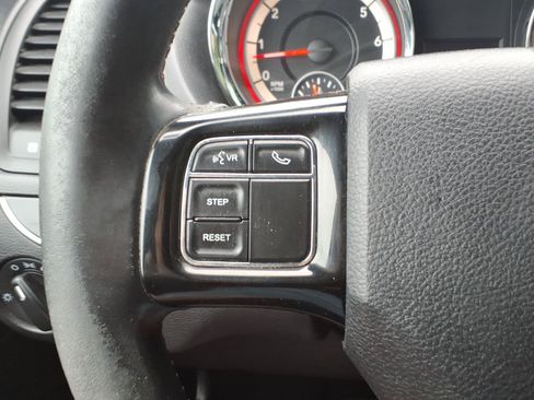 Used 2016 Dodge Grand Caravan SE FWD image 18