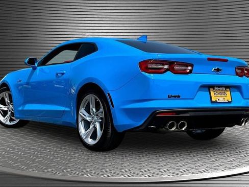 Used 2022 Chevrolet Camaro LT w/ Technology Package RWD image 4