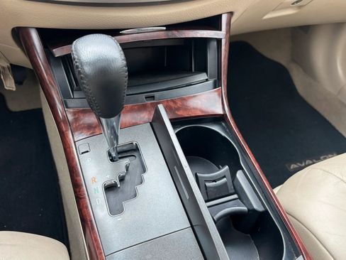 Used 2011 Toyota Avalon image 37