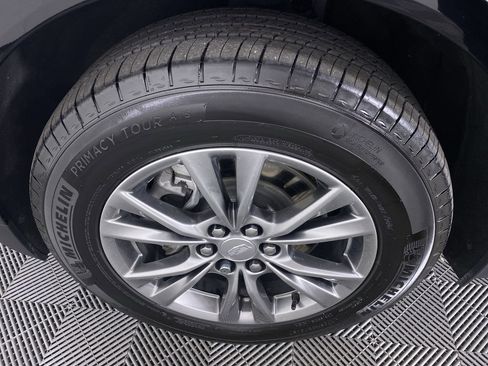 Certified 2023 Cadillac XT5 Premium Luxury w/ LPO, Floor Liner Package image 16