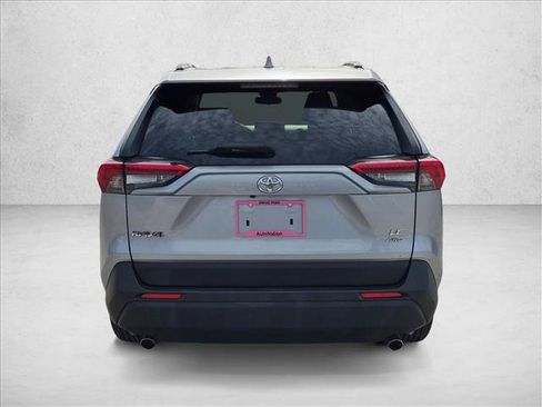 Used 2020 Toyota RAV4 LE AWD/4WD image 6