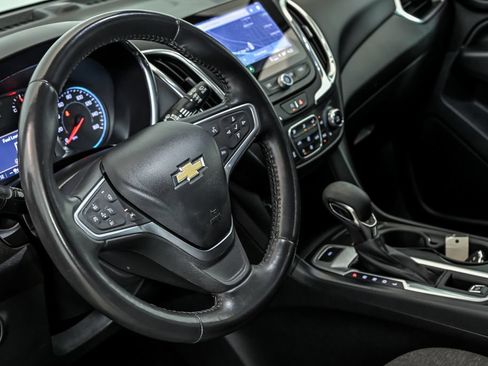Used 2022 Chevrolet Equinox LT AWD/4WD image 15