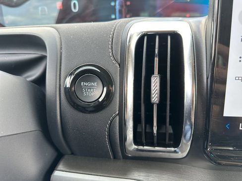 Used 2025 Ford Expedition Max Platinum AWD/4WD image 30