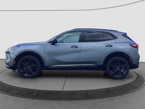 Used 2025 Buick Envision Sport Touring image 4