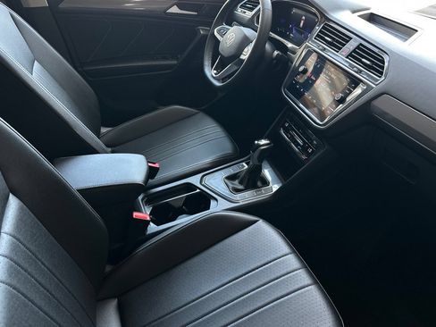Used 2023 Volkswagen Tiguan SE FWD image 17