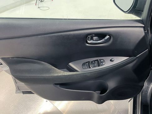 Used 2023 Nissan Leaf S image 17