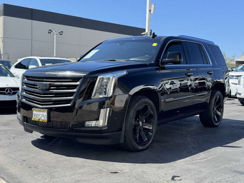 Used 2018 Cadillac Escalade Platinum AWD/4WD image 4