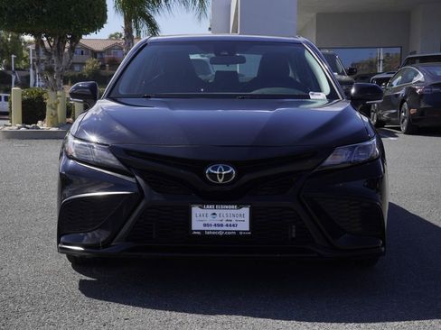 Used 2023 Toyota Camry SE FWD image 9