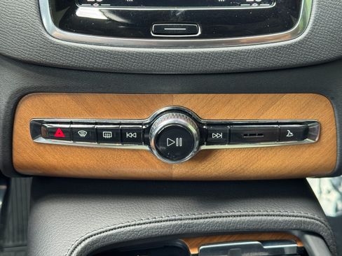 Used 2021 Volvo XC90 T8 Inscription Expression w/ Protection Package Premier AWD/4WD image 28