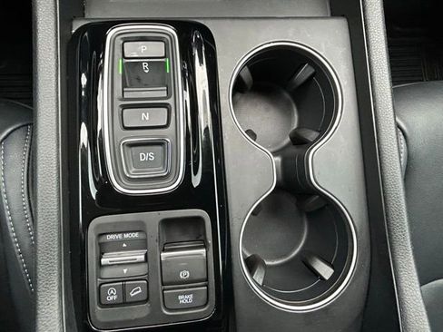 Used 2025 Honda Pilot EX-L image 31