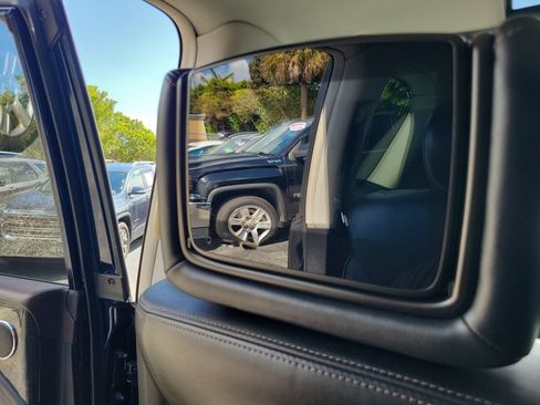 Used 2021 Nissan Armada Platinum w/ Captain's Chairs Package RWD image 21