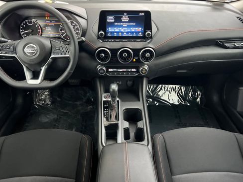 Used 2023 Nissan Sentra SR w/ Electronics Package image 4