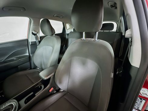 Certified 2025 Hyundai Kona SEL AWD/4WD image 19