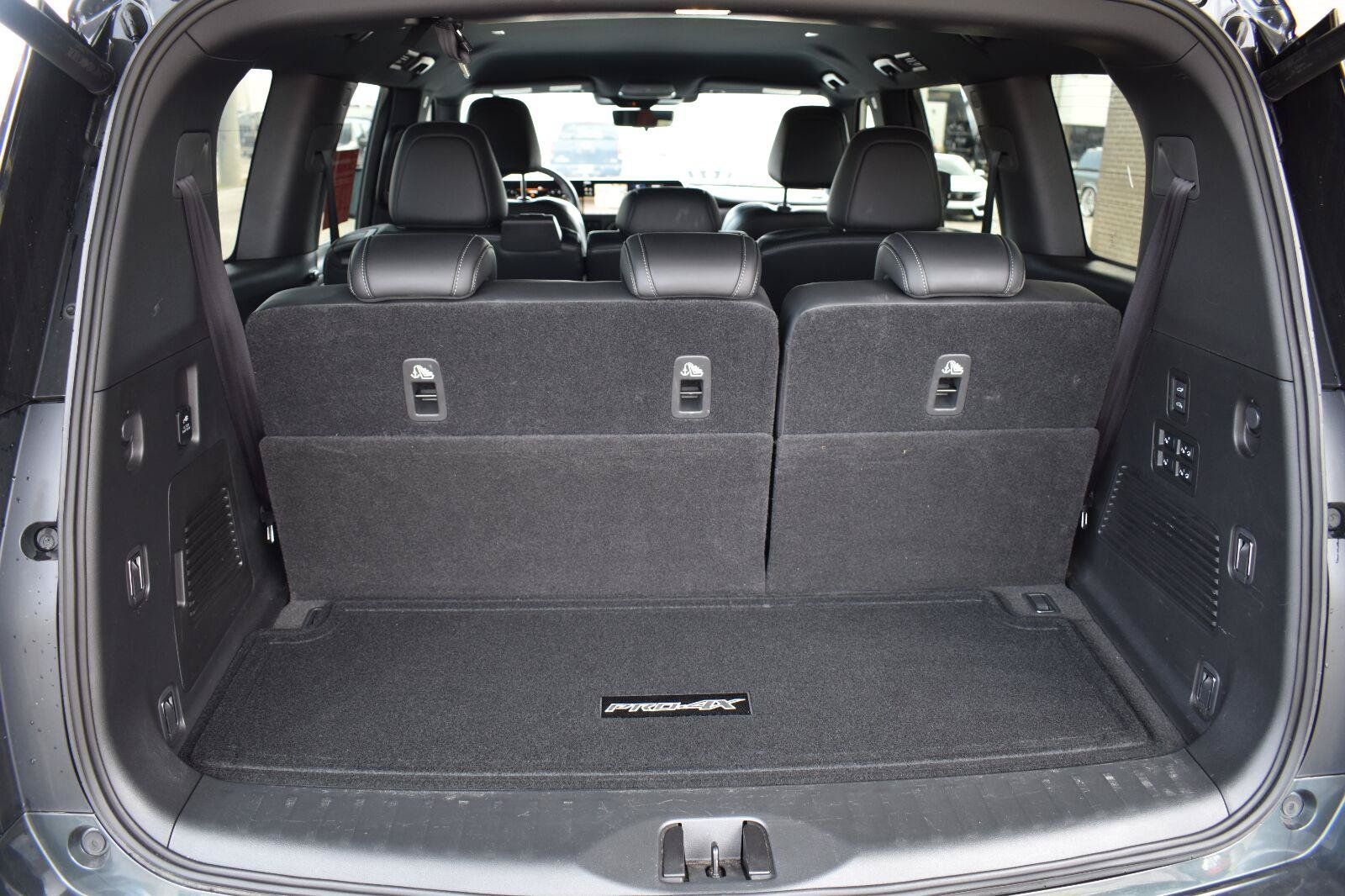 Certified 2025 Nissan Armada PRO-4X AWD/4WD image 64