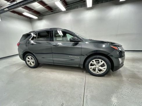 Used 2020 Chevrolet Equinox LT AWD/4WD image 9