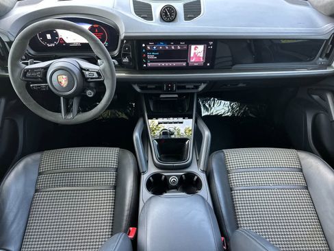 Certified 2024 Porsche Cayenne Coupe AWD/4WD image 6
