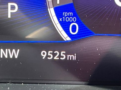 Certified 2024 Volkswagen Tiguan SE R-Line image 23