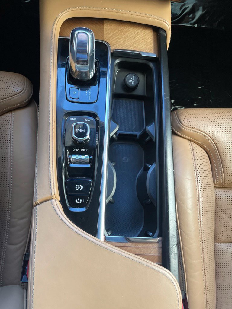 Used 2017 Volvo XC90 T8 Inscription w/ Vision Package AWD/4WD image 23