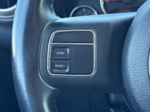 Used 2015 Jeep Wrangler Unlimited Sahara AWD/4WD image 18