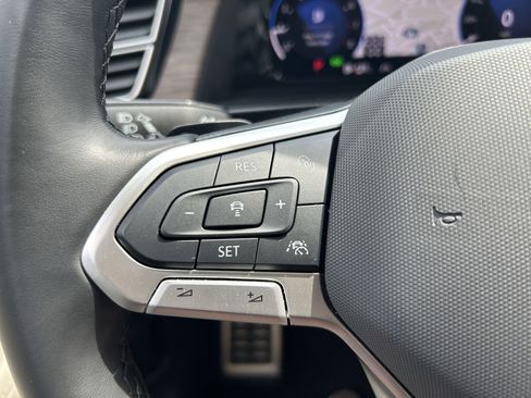 Used 2024 Volkswagen Atlas SEL Premium R-Line image 19