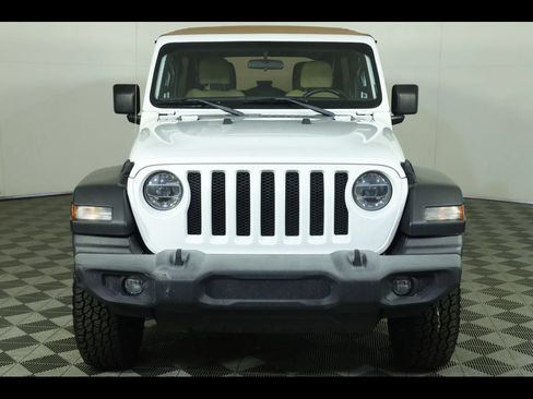 Used 2021 Jeep Wrangler Unlimited Sport AWD/4WD image 12