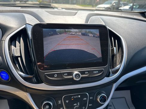 Used 2017 Chevrolet Volt LT FWD image 28