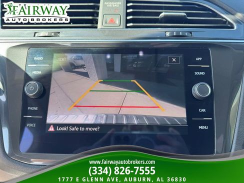Used 2023 Volkswagen Tiguan SE AWD/4WD image 21