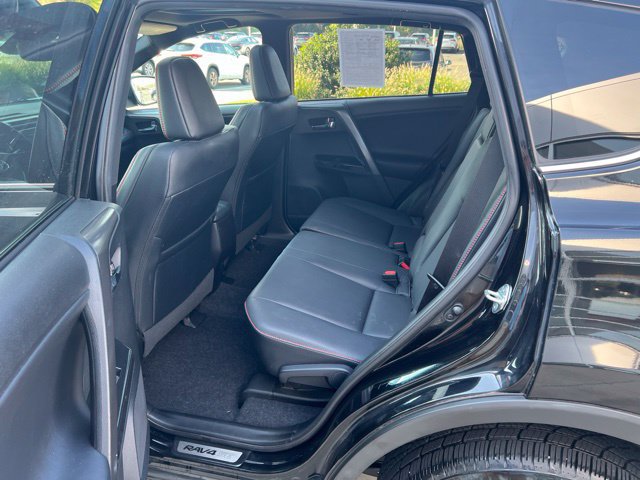 Used 2018 Toyota RAV4 SE w/ Power Extra Value Package AWD/4WD image 27