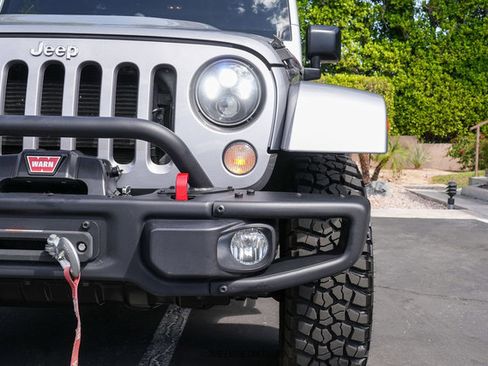 Used 2016 Jeep Wrangler Unlimited Rubicon image 79