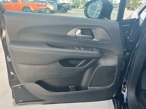 New 2026 Chrysler Voyager LX image 16