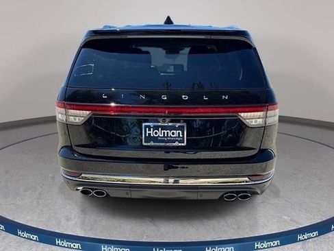 New 2026 Lincoln Aviator AWD image 5