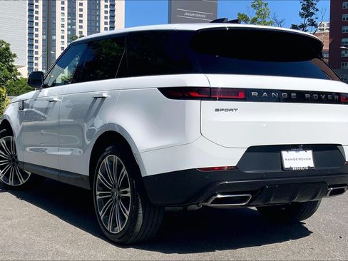 Certified 2025 Land Rover Range Rover Sport SE AWD/4WD image 11
