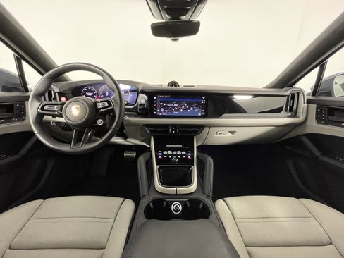 New 2025 Porsche Cayenne S AWD/4WD image 13